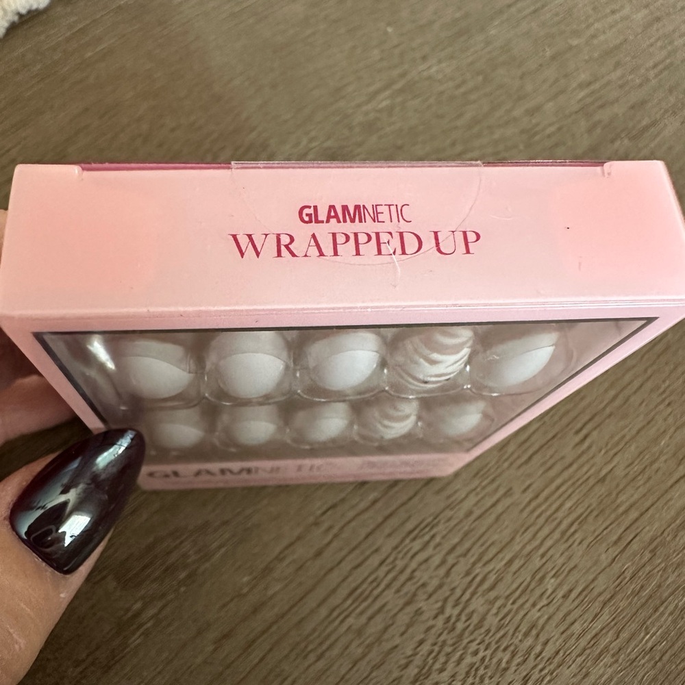 Glamnetic Wrapped Up - Picture 2 of 3